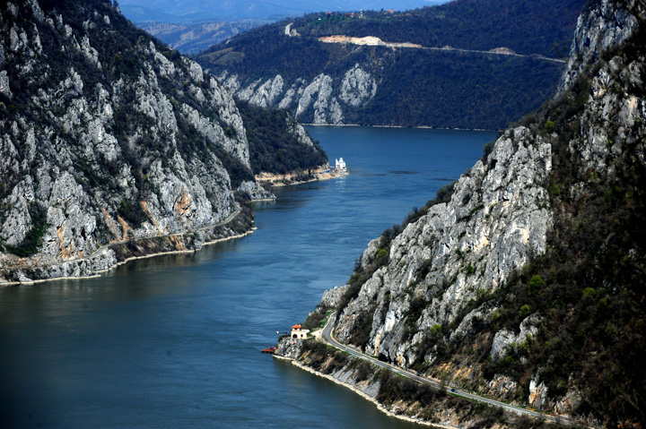 Orsova- Hidrocentrala-Cazanele Mari